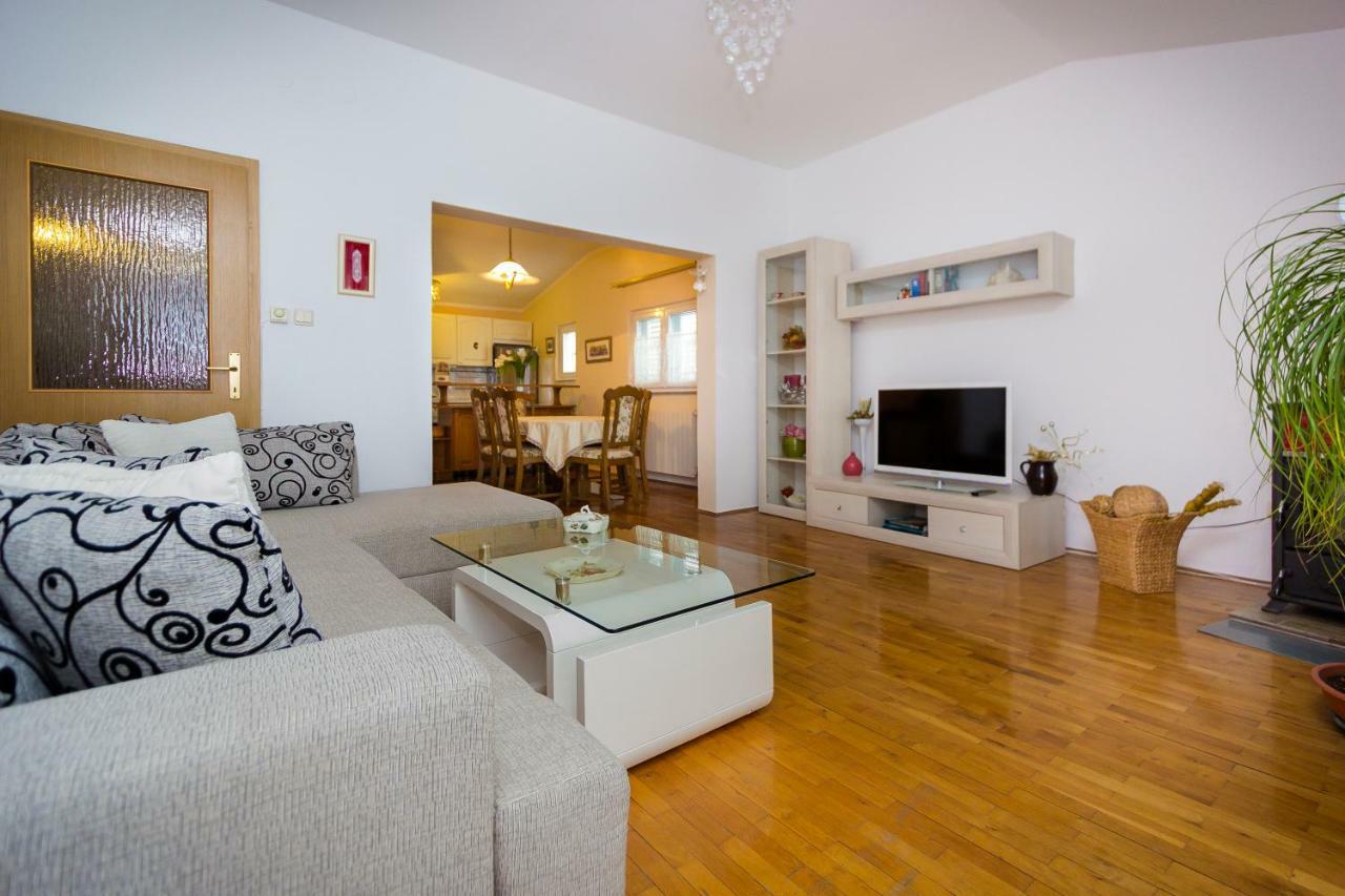 Apartman Marija Apartment สปลิท ภายนอก รูปภาพ