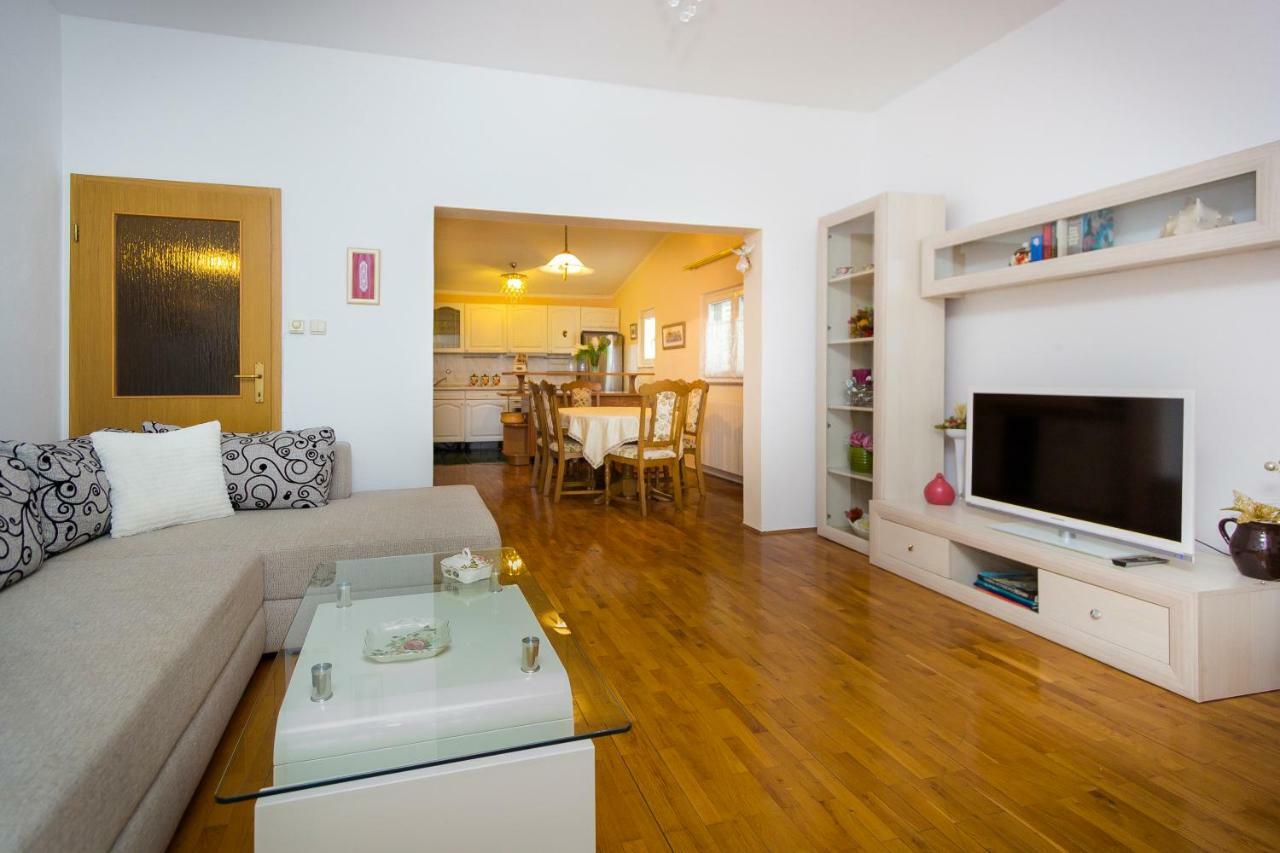 Apartman Marija Apartment สปลิท ภายนอก รูปภาพ