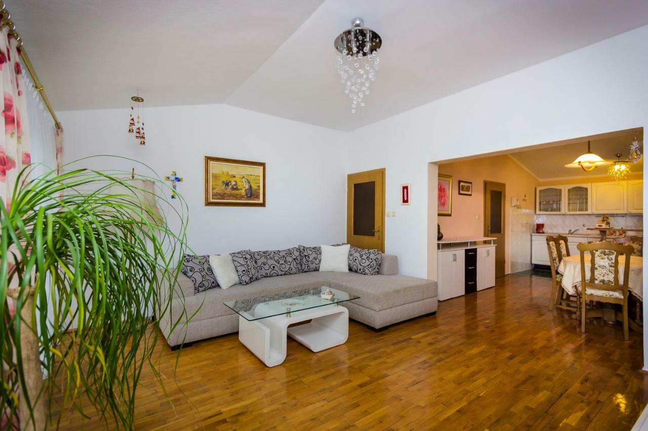 Apartman Marija Apartment สปลิท ภายนอก รูปภาพ